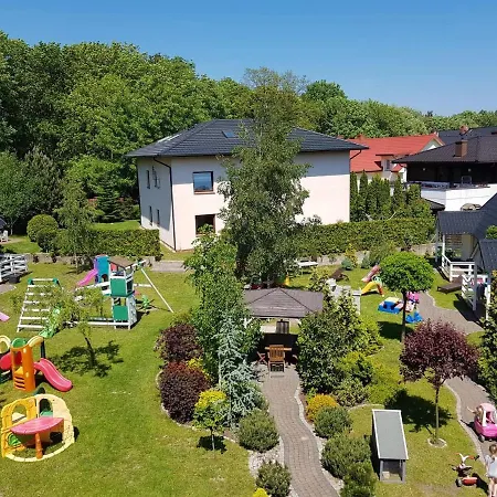 Maly Cyprys Pokoje I Apartamenty Dla Rodzin Z Dziecmi Wladyslawowo Exterior photo