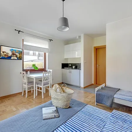 Maly Cyprys Pokoje I Apartamenty Dla Rodzin Z Dziecmi Wladyslawowo Exterior photo