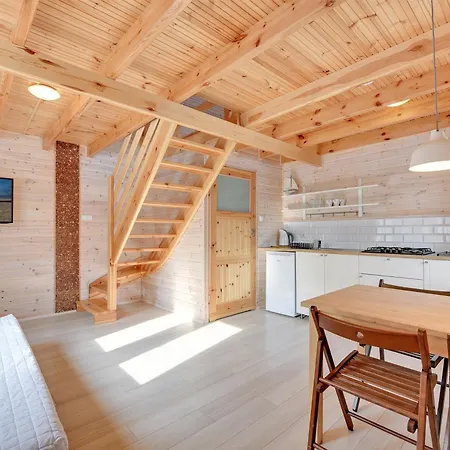 Maly Cyprys Pokoje I Apartamenty Dla Rodzin Z Dziecmi Wladyslawowo Exterior photo