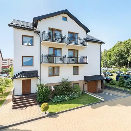 Maly Cyprys Pokoje I Apartamenty Dla Rodzin Z Dziecmi Wladyslawowo Exterior photo