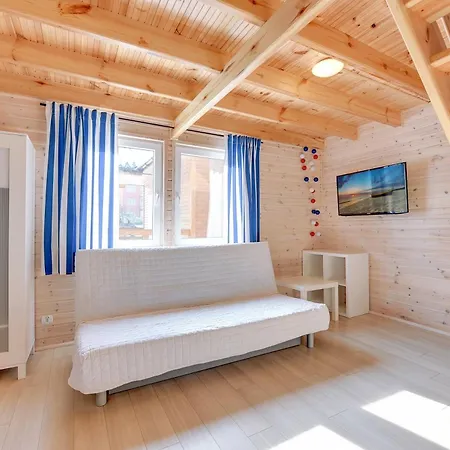 Maly Cyprys Pokoje I Apartamenty Dla Rodzin Z Dziecmi Wladyslawowo Room photo