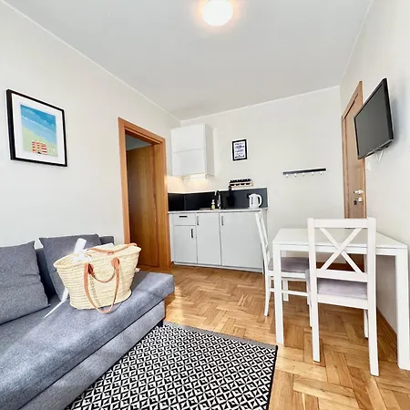 Maly Cyprys Pokoje I Apartamenty Dla Rodzin Z Dziecmi Wladyslawowo Exterior photo