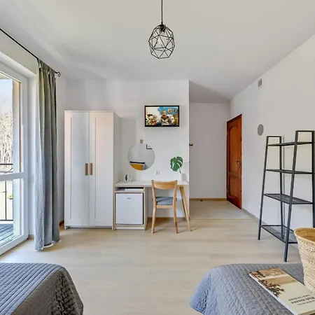 Maly Cyprys Pokoje I Apartamenty Dla Rodzin Z Dziecmi Wladyslawowo Exterior photo